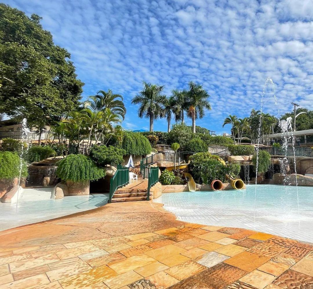 Hotel Spazzio Diroma Cafe Da Manha E Acesso Ao Acqua Park Caldas Novas Extérieur photo